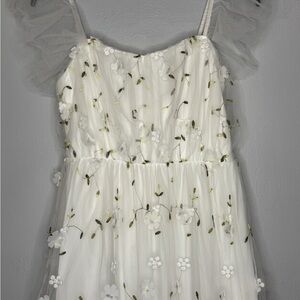 JJs House White Floral Tulle Party Forma Dress with Ruffle Straps Size Small NWT
